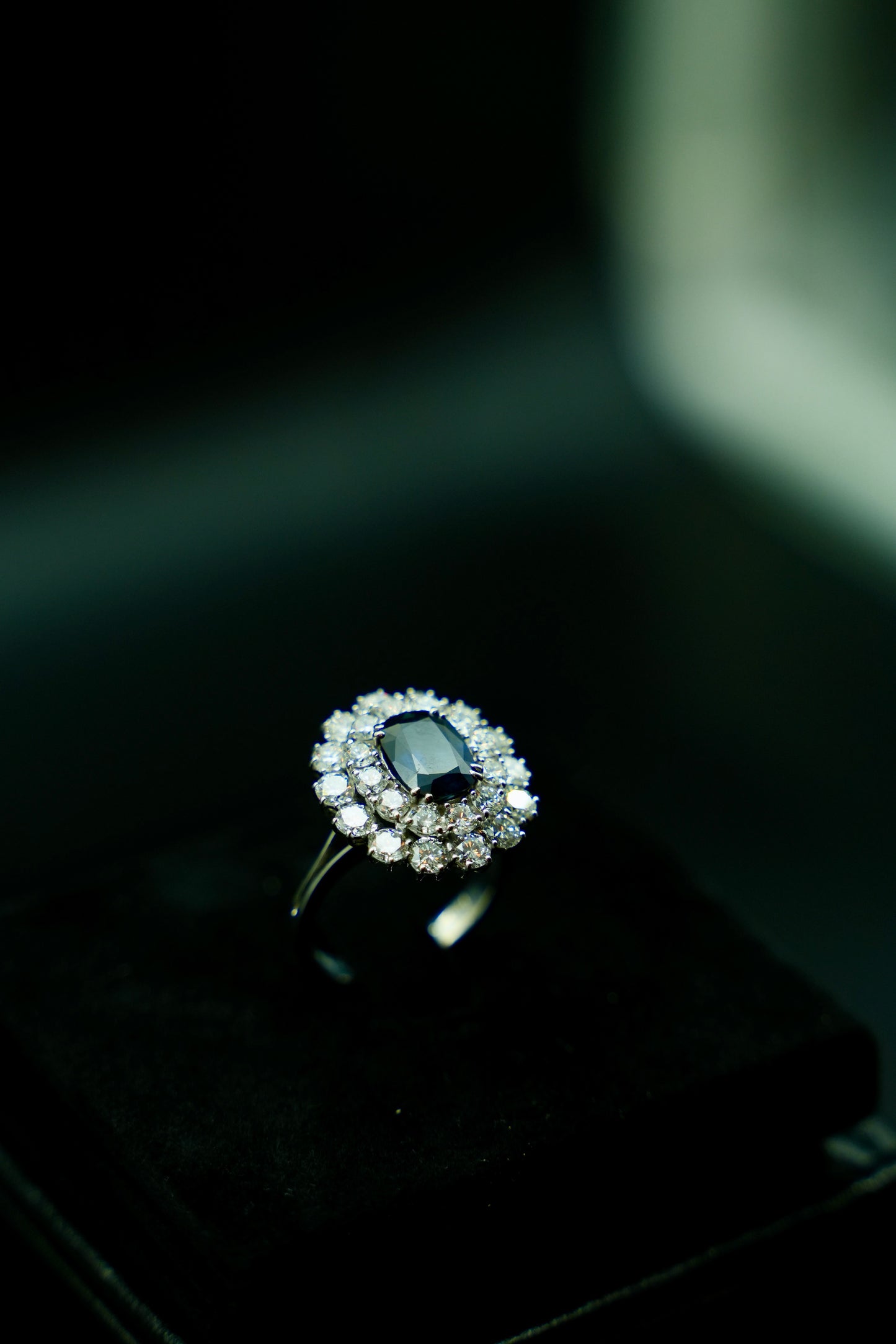 Marguerite Ring in 18K White Gold with 2.70 ct Natural Sapphire and 3.30 ct Natural Diamonds