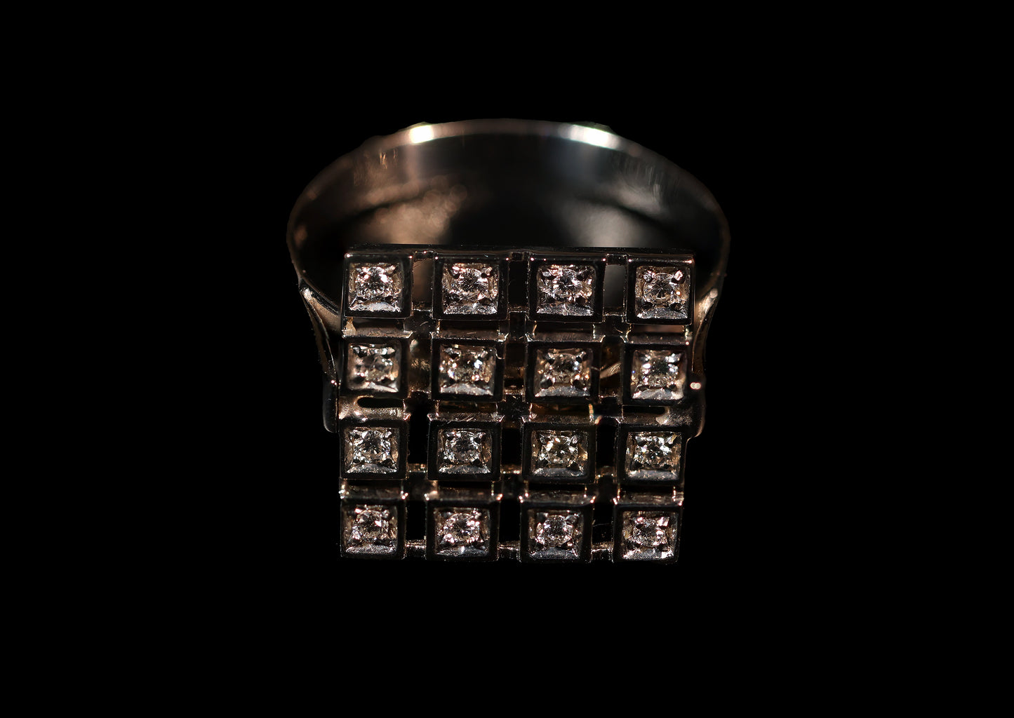 Square Ring in 18K White Gold with 16 Natural Diamonds (1.60 ct total)