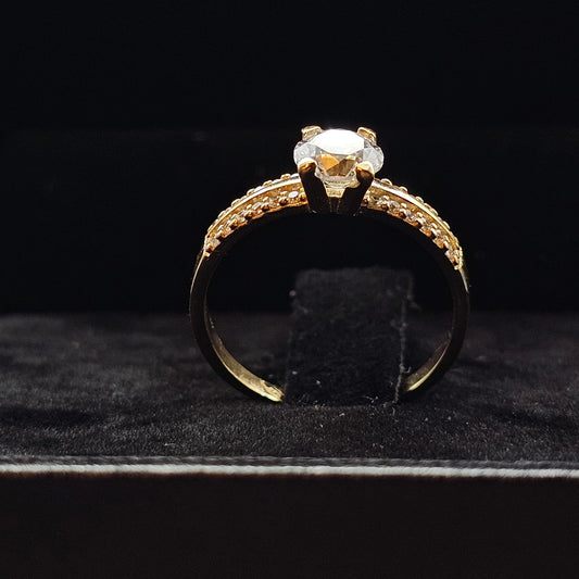 Solitaire Griff Ring in 9K Yellow Gold with Cubic Zirconia