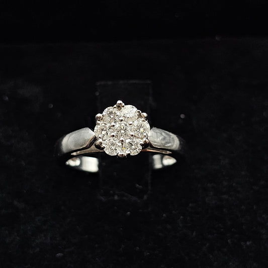 Solitaire Ring in 18K White Gold with Natural Diamond (0.50 ct)