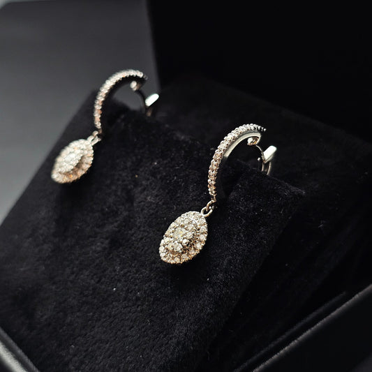 Oval Earrings in 18K White Gold with Natural Diamonds (0.95 ct total)